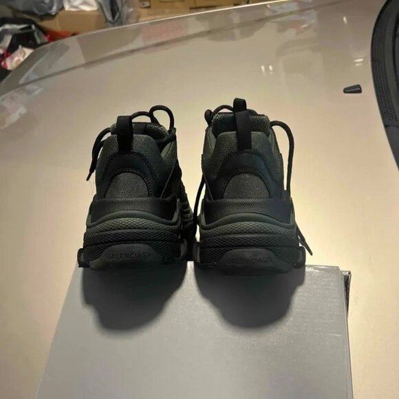Balenciaga Triple S Black Khaki Size 40 EU Worn Once Damaged Box 536737w2ca11033 - Picture 4 of 10